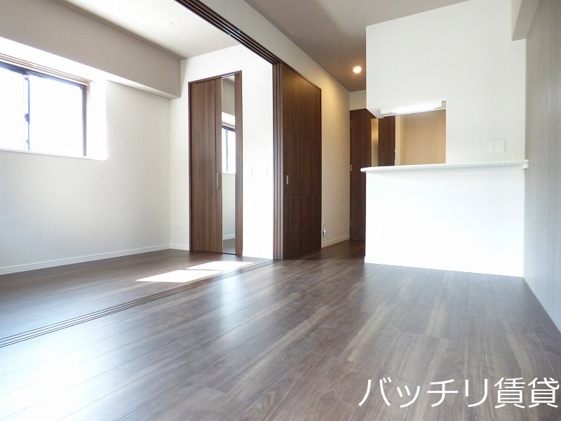 居室・リビング　※同型タイプ写真のため、現状優先。