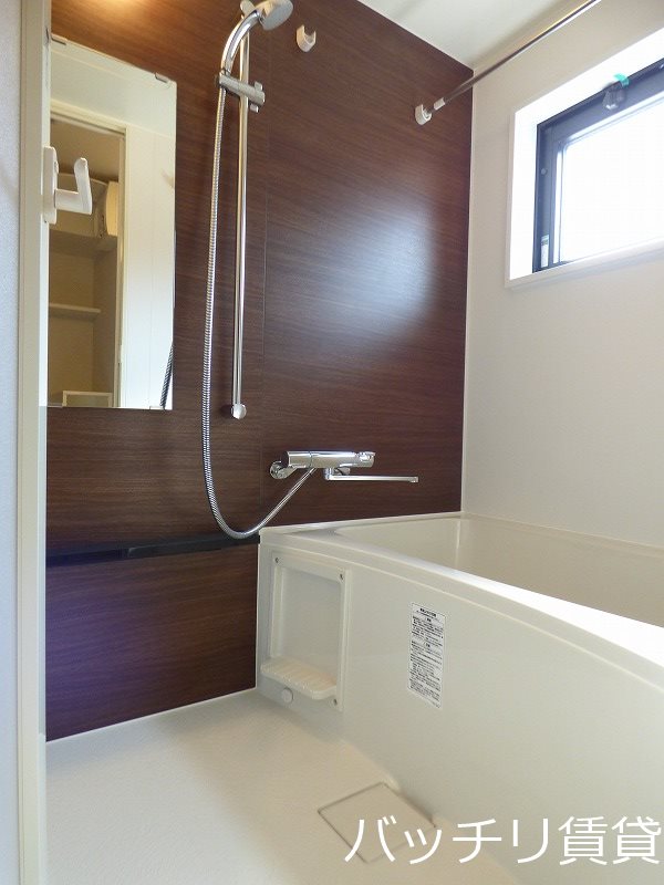 バス・シャワールーム　※同型タイプ写真のため、現状優先。