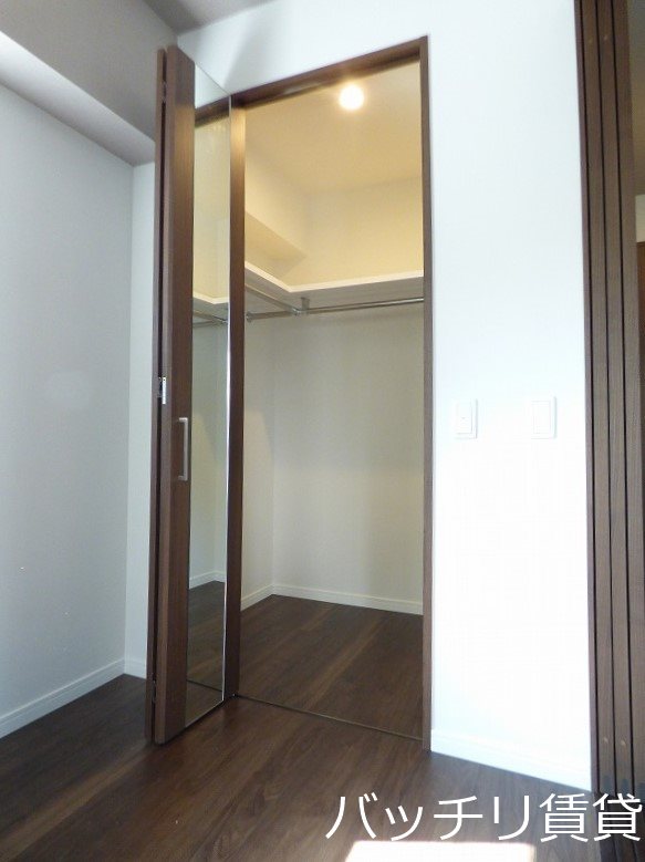 収納　※同型タイプ写真のため、現状優先。