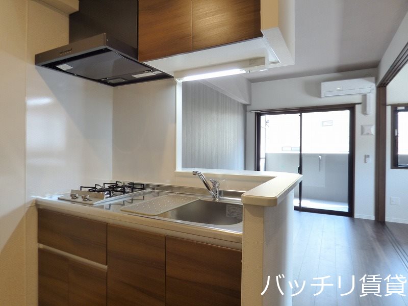 キッチン　※同型タイプ写真のため、現状優先。