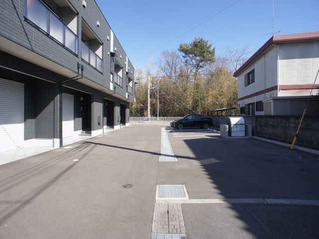 その他　２台目駐車場は野外駐車場区画です。