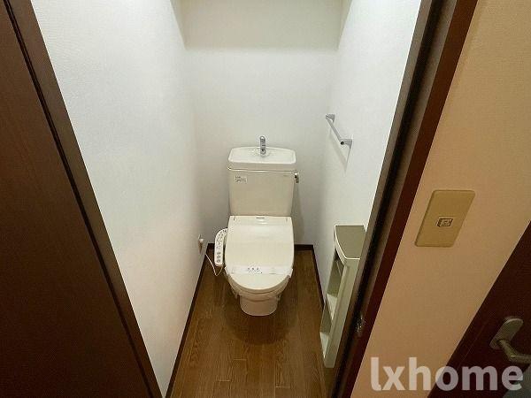 トイレ　コンパクトで使いやすいトイレです