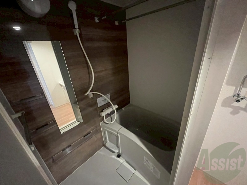 バス・シャワールーム　お風呂になります。一日の疲れを癒してくださいね。