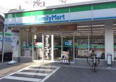 コンビニ　ファミリーマート堺町二丁目店（コンビニ）まで127m