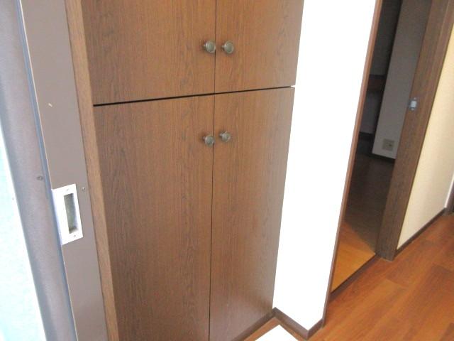玄関　下駄箱