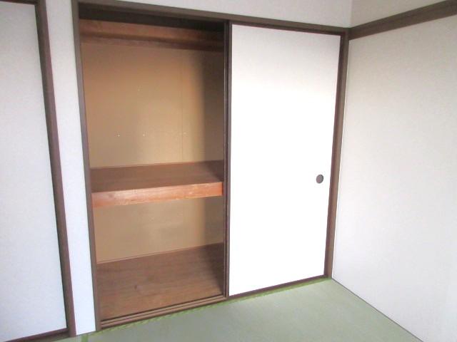 収納　押し入れ