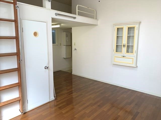 居室・リビング　7帖の洋室