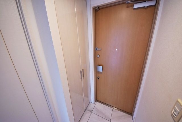 玄関　お問合せは(株)タウンハウジング赤坂店へ【03-5563-…