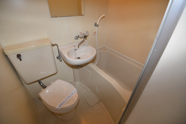 バス・シャワールーム　ゆったり過ごせるお風呂です