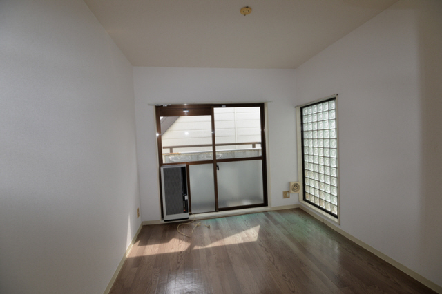 居室・リビング　写真は同マンションの別のお部屋のものです