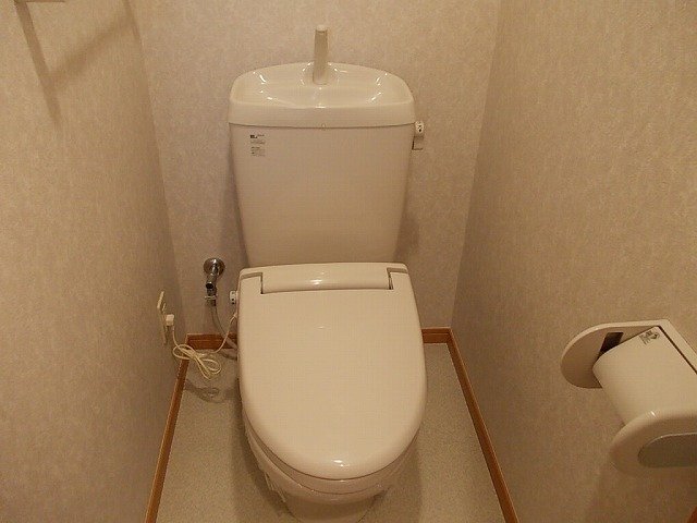 トイレ　清潔感のあるトイレです