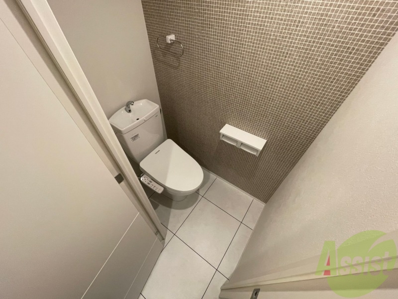 トイレ　トイレです。ウォシュレット付を探している方、おすすめです。