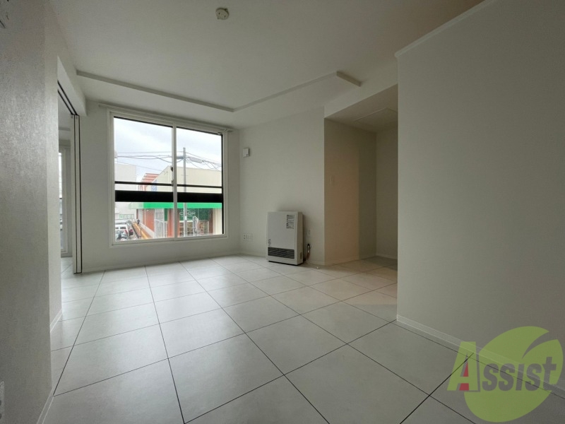 居室・リビング　広くてキレイなお部屋が広がっていて、充実した生活が送れそう。