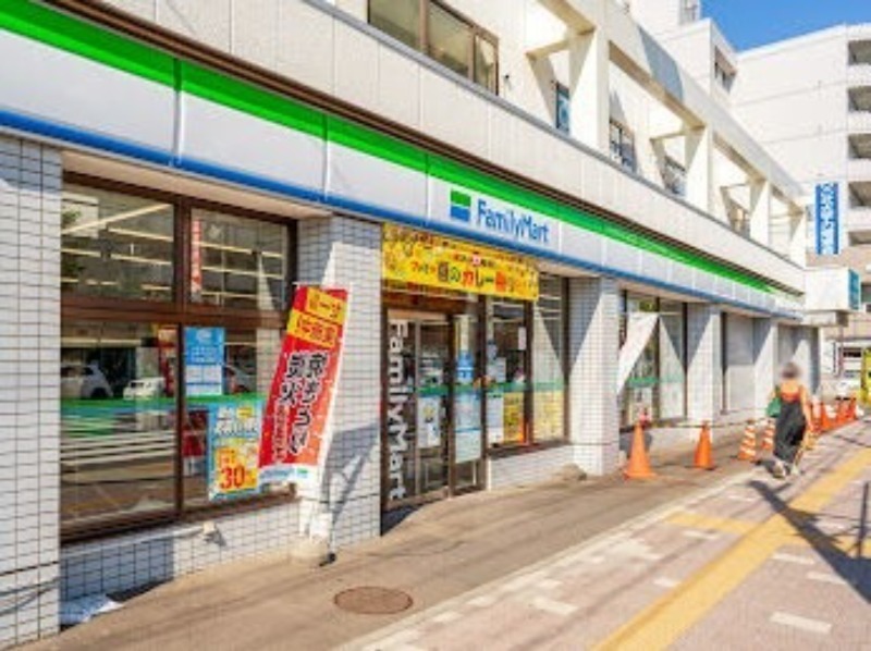 コンビニ　ファミリーマート東札幌店（コンビニ）まで167m