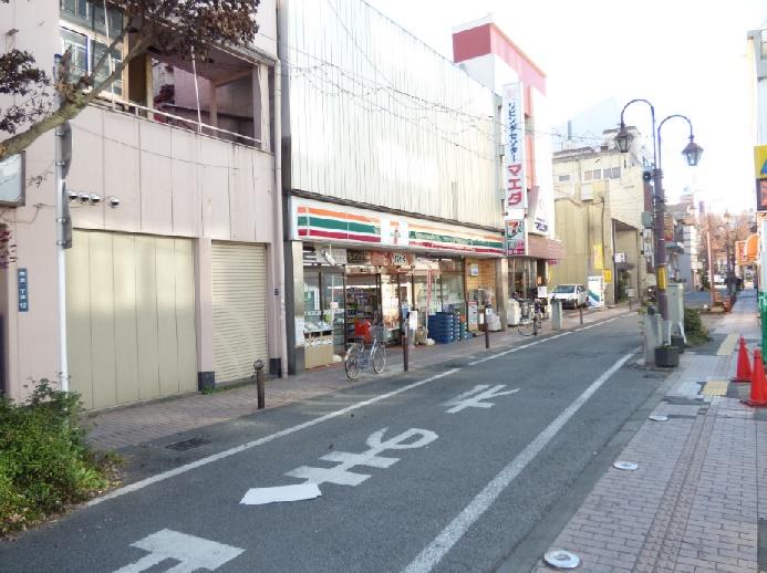 コンビニ　セブン-イレブン甲府中央店（コンビニ）まで42m