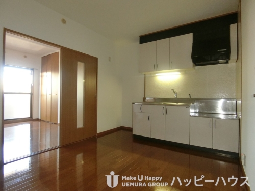 居室・リビング　２０２号室の写真です。現況優先となります。