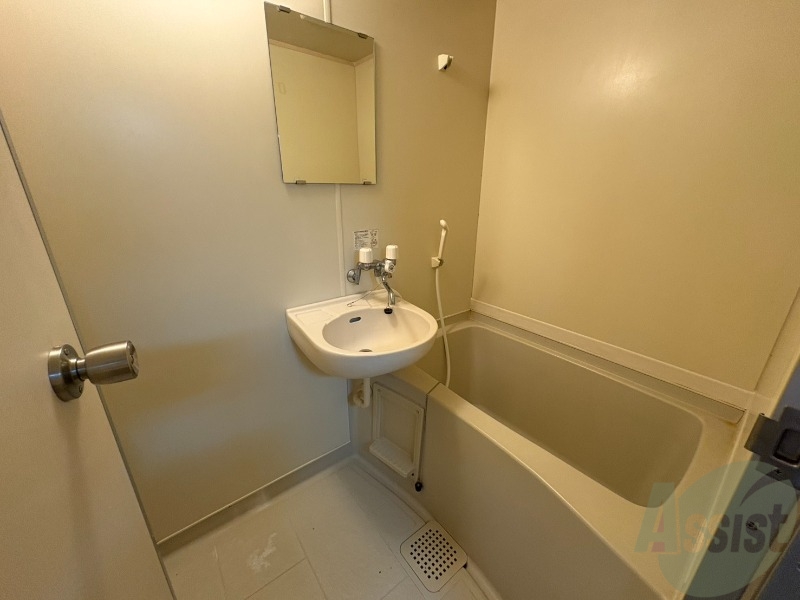 バス・シャワールーム　お風呂になります。一日の疲れを癒してくださいね。