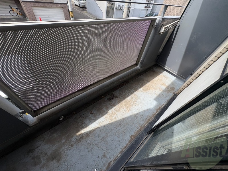 バルコニー　バルコニーです。洗濯物を干したり一息ついたりできますね！