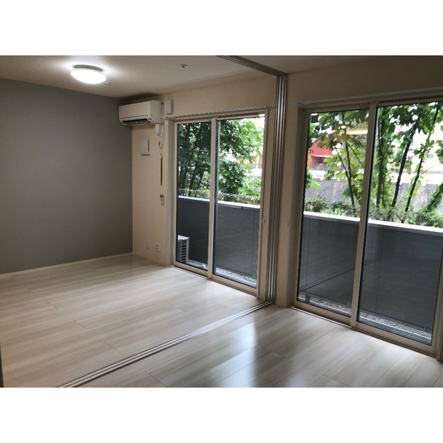 居室・リビング　ゆったり過ごせる居間です