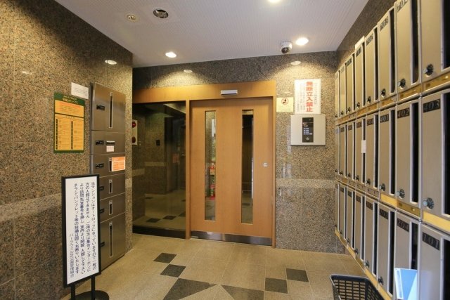 ロビー　建物の内部です