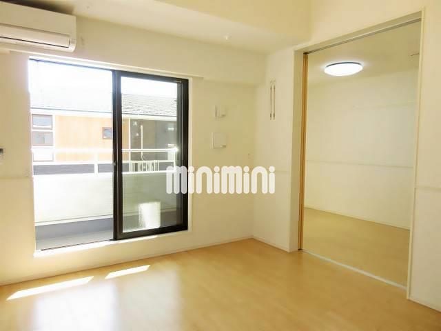 その他部屋・スペース　エアコン・照明完備のリビングです。