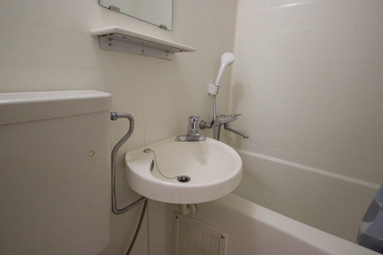 洗面設備　※別号室の写真です