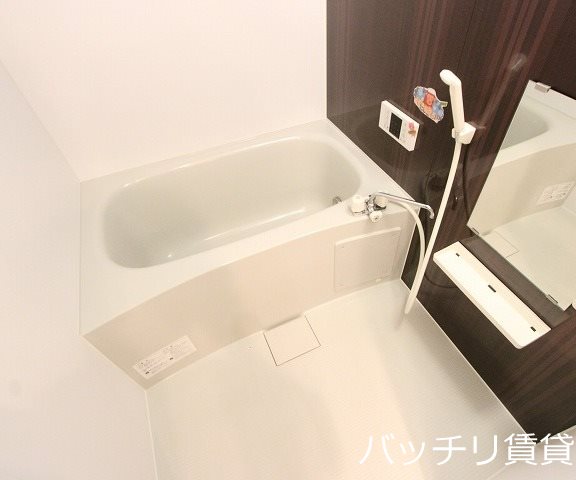 バス・シャワールーム　※同型タイプの為現状優先