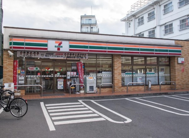 コンビニ　セブンイレブン世田谷若林4丁目店（コンビニ）まで351m