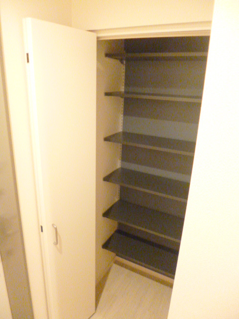 玄関　★大型シューズＢＯＸあります★