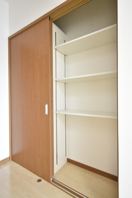 収納　キッチン　収納