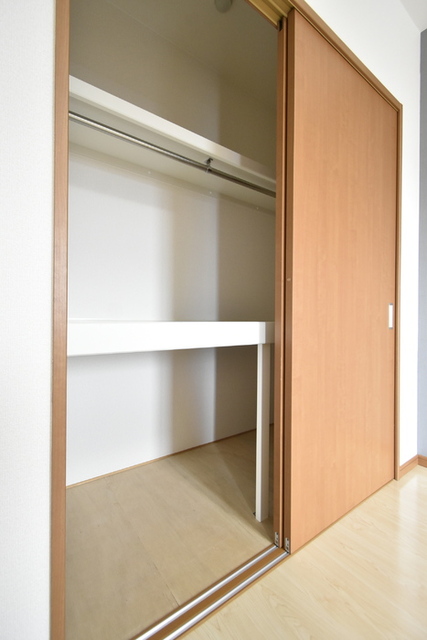 収納　洋室　クローゼット
