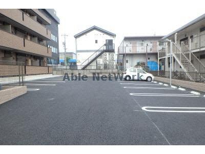 駐車場　駐車場