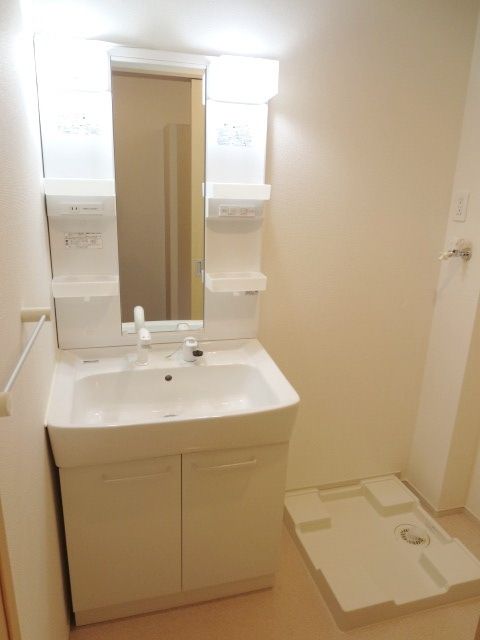 洗面設備　★洗面台はシャンプードレッサーがいいですよね★