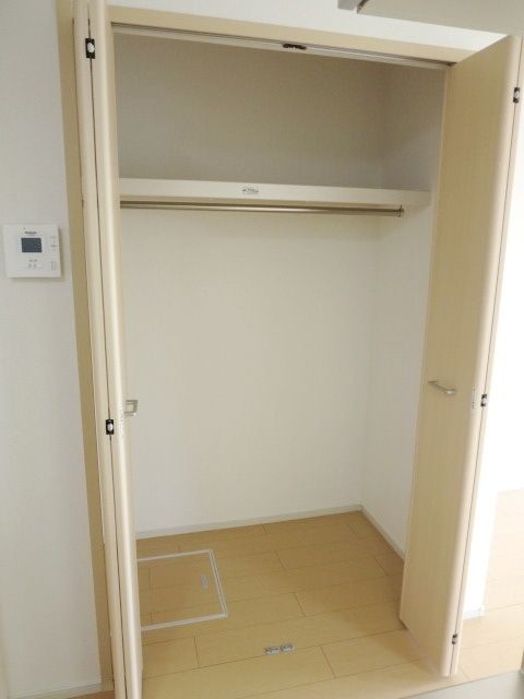 収納　★奥行があるクローゼット★