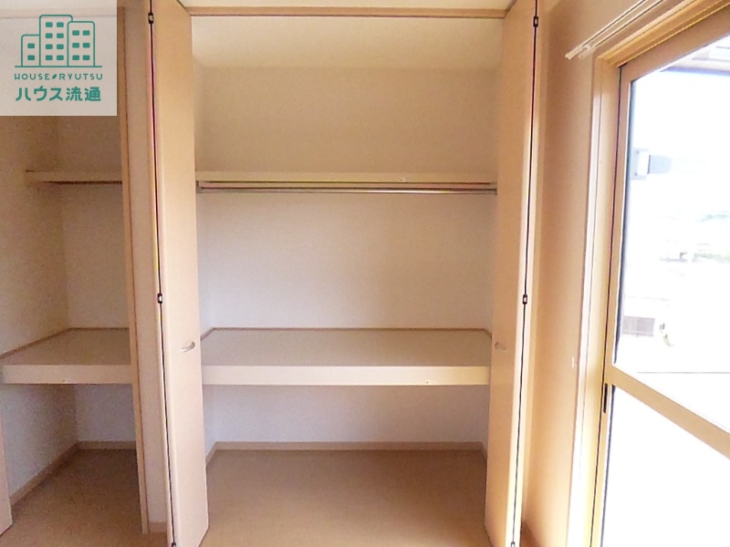 収納　※反転タイプのお写真です