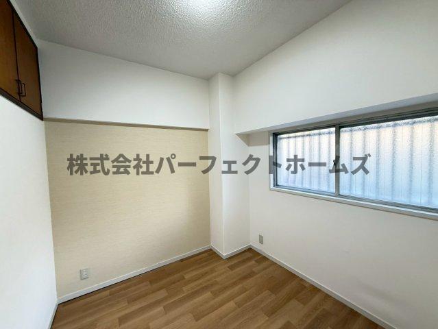 居室・リビング　個人の部屋や寝室として使える洋室です