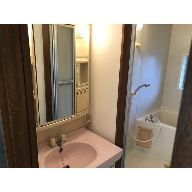 洗面設備　広い洗面スペース