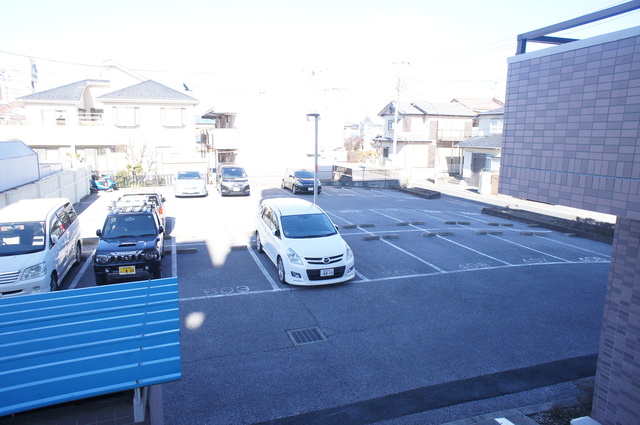 駐車場　敷地内駐車場（空き要確認）