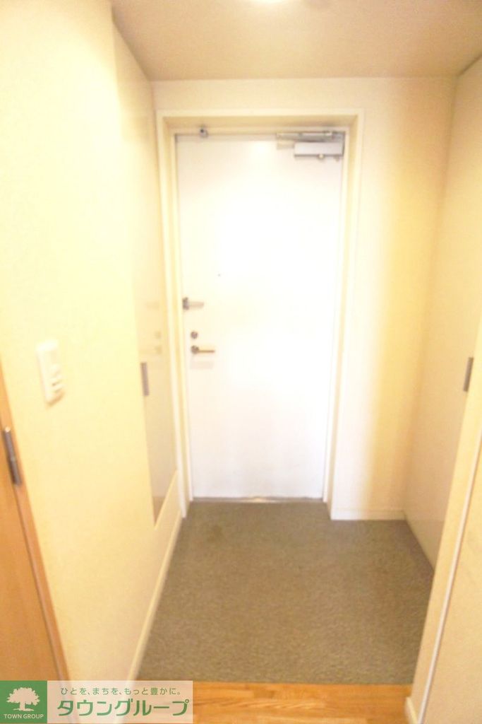 玄関　お部屋探しは株式会社　タウンハウジング　までお気軽にお問合…