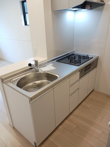 キッチン　コンパクトなキッチンで掃除もラクラク