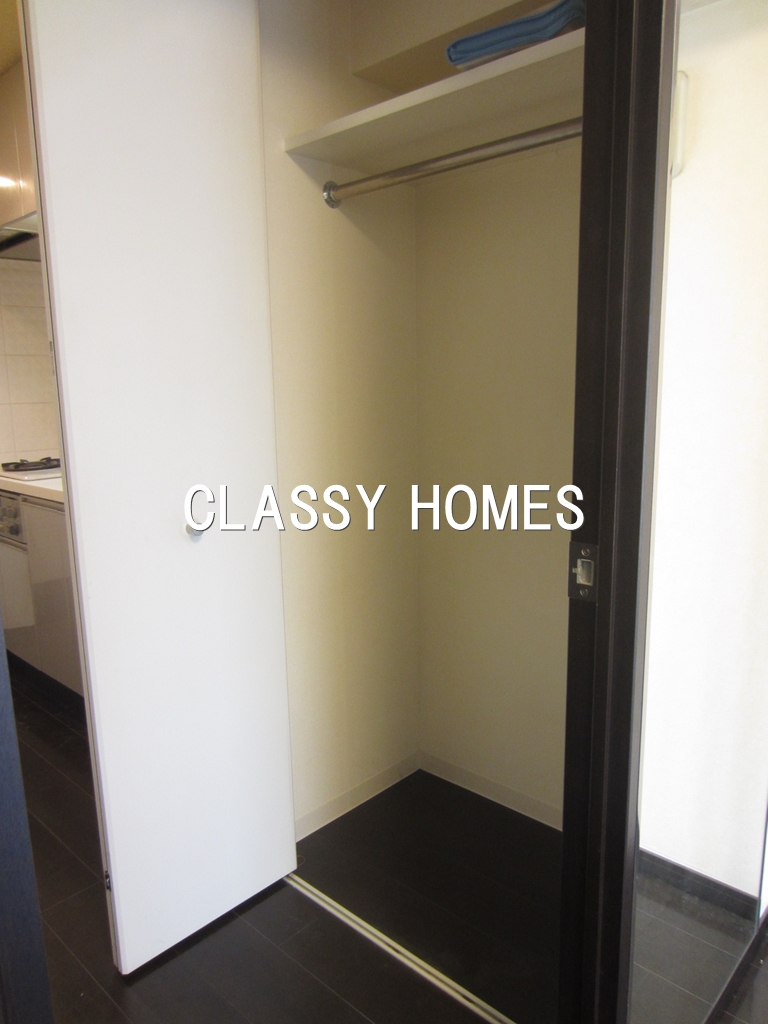 収納　2006年竣工　分譲賃貸マンション：収納