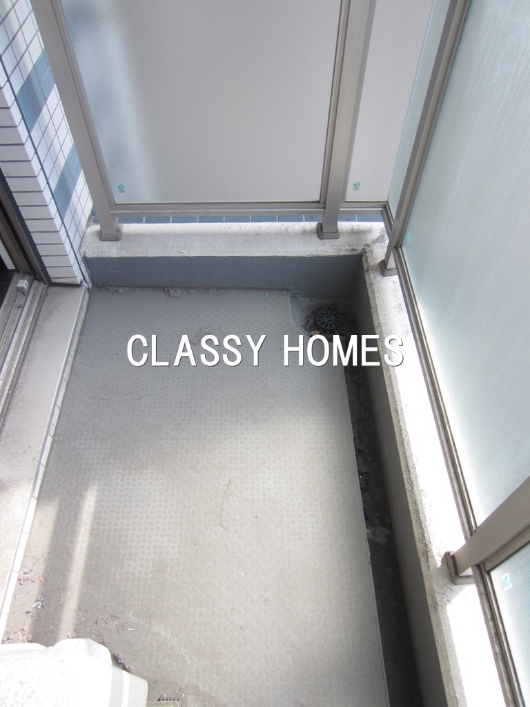 バルコニー　2006年竣工　分譲賃貸マンション：バルコニー