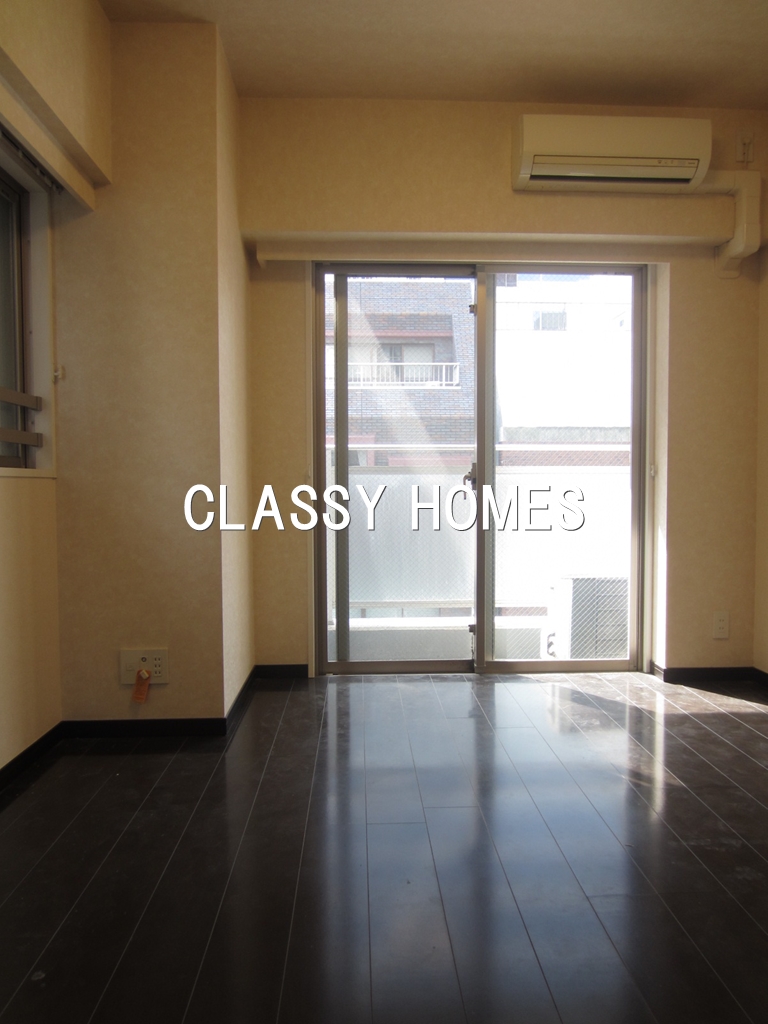 居室・リビング　2006年竣工　分譲賃貸マンション：居室