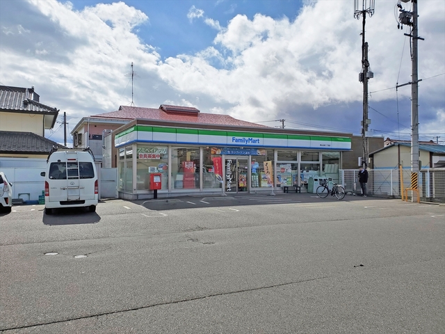 コンビニ　ファミリーマート郡山台新二丁目店（コンビニ）まで758m