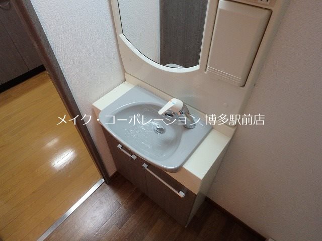 洗面設備　※室内写真は同物件別部屋引用・現状優先です。