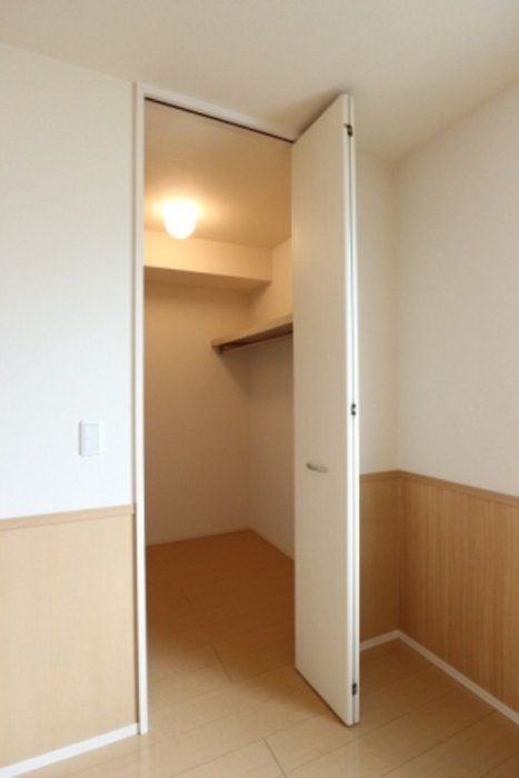 収納　※別号室参考写真です