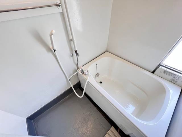 バス・シャワールーム　同物件別部屋イメージ