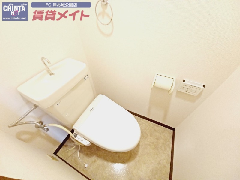 コーポバロン中野のトイレ写真