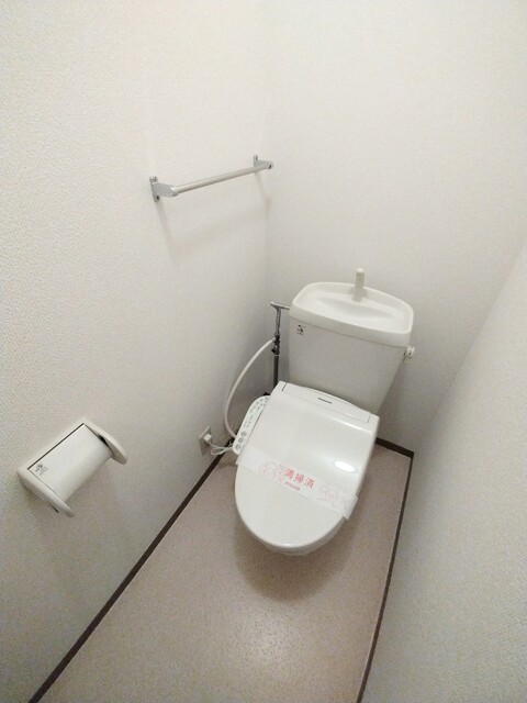 トイレ　★★トイレは嬉しい洗浄便座です♪★★