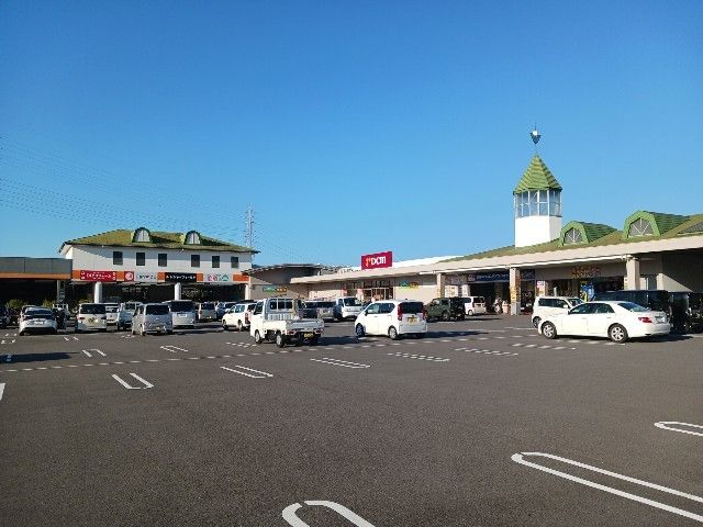 ホームセンター　ＤＣＭ新居浜店（ホームセンター）まで600m